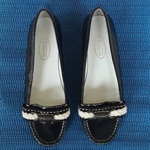 TALBOTS PATENT LEATHER SHOES LOAFERS
